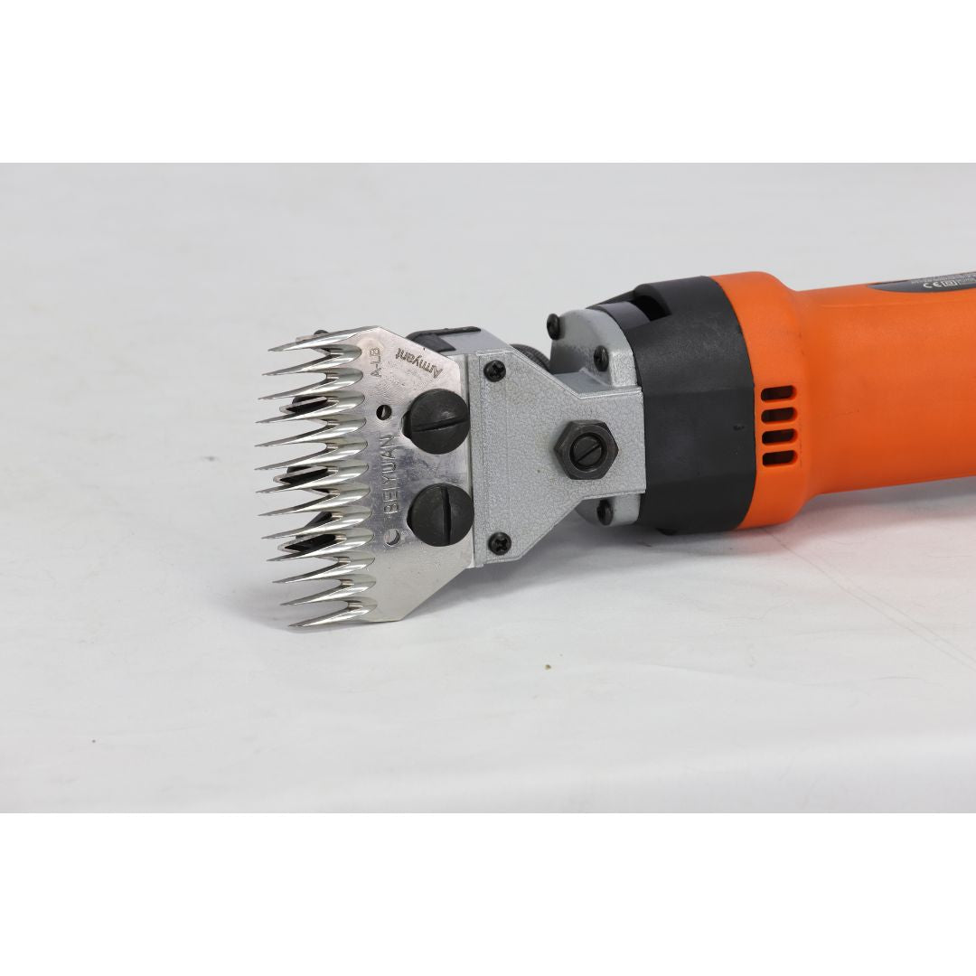 affordable pet clippers, quiet pet clippers, best pet clippers, Aeolus Pro Clipper for Animals, minimal vibration, grooming clippers for sensitive pets, best clippers for matted fur