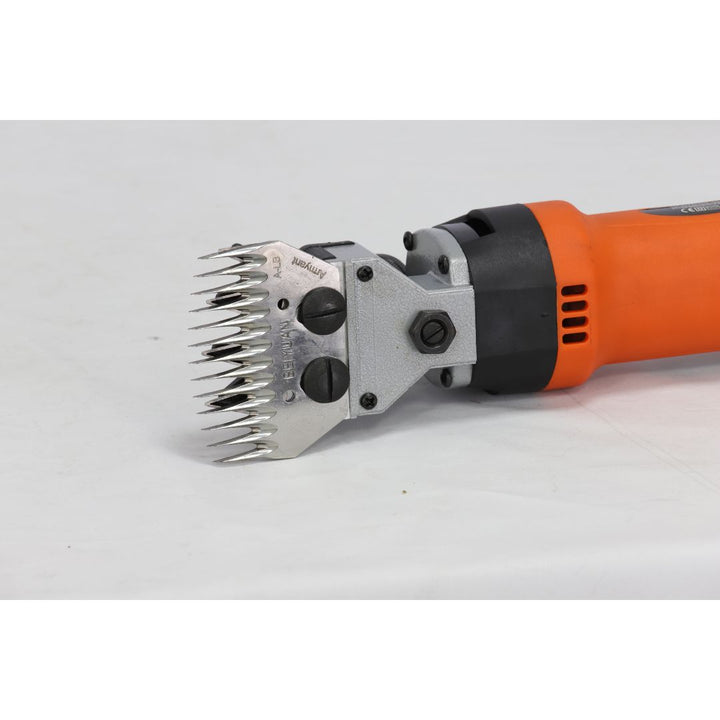 affordable pet clippers, quiet pet clippers, best pet clippers, Aeolus Pro Clipper for Animals, minimal vibration, grooming clippers for sensitive pets, best clippers for matted fur