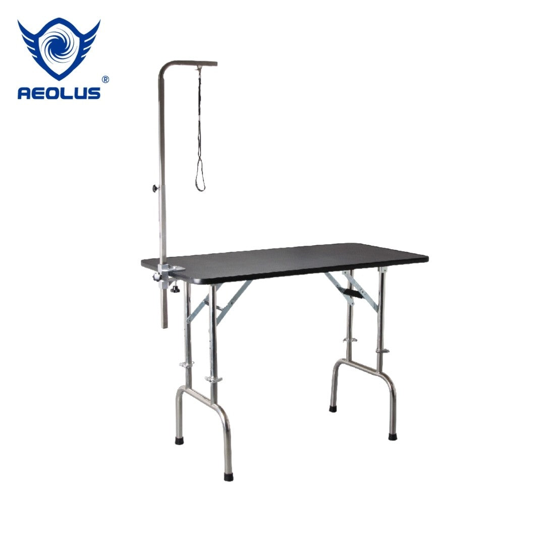 Illustration of Grooming Table Safety For Grooming Tables With Safety Restraints And Harnesses