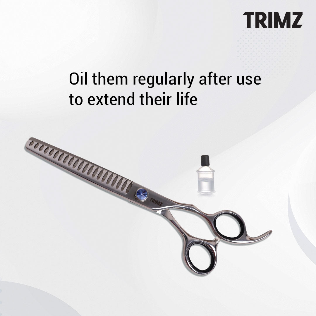 Trimz Chunker pet grooming scissors come with a stylish scissors